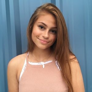 Meet your Posher, Chloe